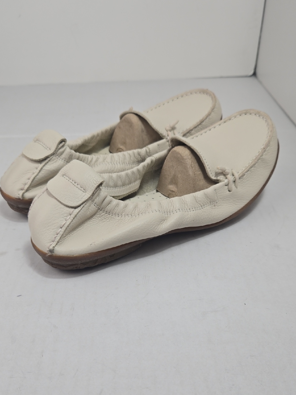 Hush Puppies Ceil Slip On MT Moccasin Women Sz 12 Ivory Leather Casual
